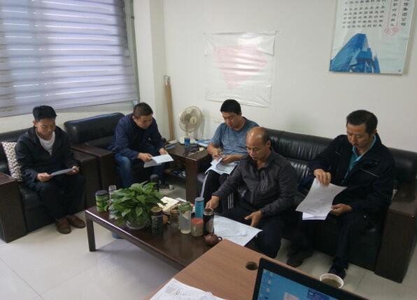 2019.4.8上午在建水移动对驾驶员进行安全培训